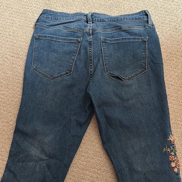 Old Navy Jeans - Picture 6 of 7